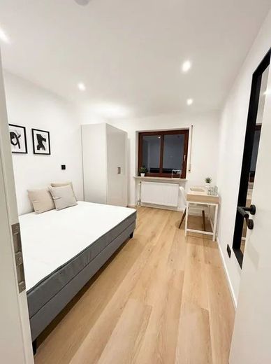 Your new home in our nice shared apartment / Curd-Jürgens-Straße 32, Munich / WE83 / room 1 – Schlafzimmer 1