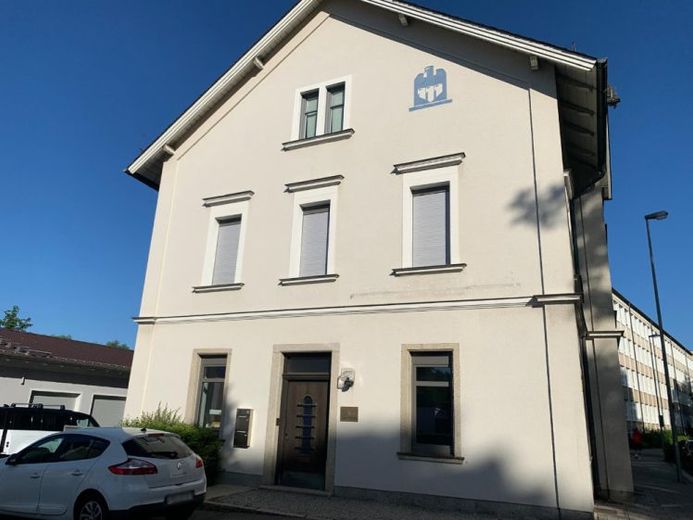 Vielseitiges Wohn‑ & Geschäftshaus mit Top‑Werkstattflächen, Garagen und Stellflächen im Herzen von Hof – Foto 1