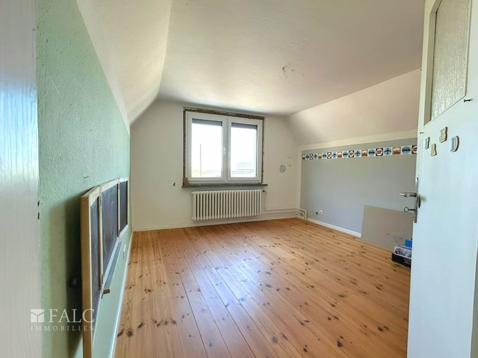 ***Ihr neues Zuhause im Grünen auf über 2.300 m² Grundstück*** – Zimmer 1