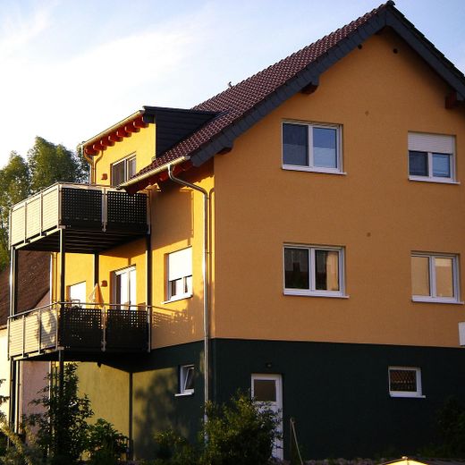 2 große Balkone