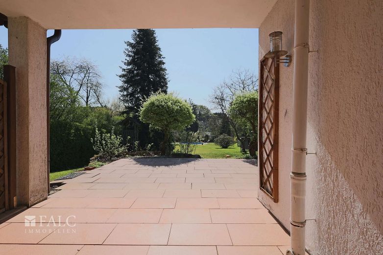 Überdachte Terrasse WE 1