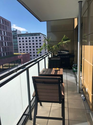 Helle, moderne City Maisonette Wohnung am Kanal – Balkon 4.OG