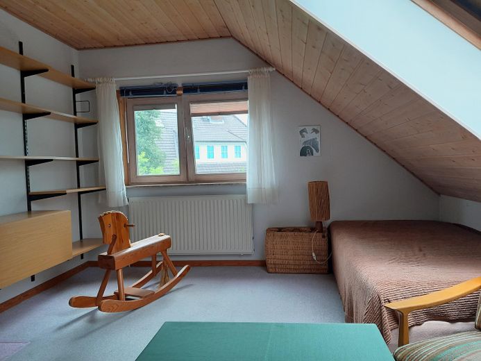 wolnostojący dom jednorodzinny z pięknym ogrodem – Kinderzimmer 1