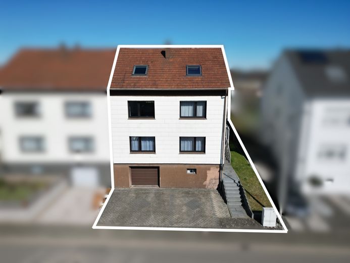 Familientraum in Saarlouis: Großzügiges Einfamilienhaus mit weitläufigem Garten in ruhiger Lage – Bild 3