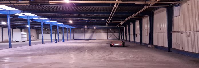 Halle A innen 2400qm 1