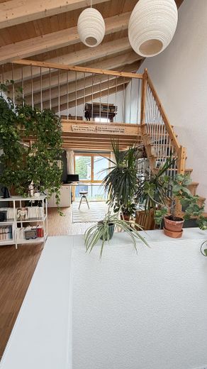 Maison de caractère personnalisée : maison jumelée claire et haut de gamme à Bittenfeld, KfW 55 – Arbeit und Galerie