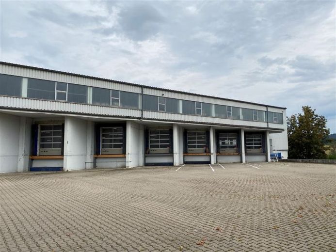 ** CO-SÜD ** відразу приблизно 4.500 м² з рамповими воротами – Фотографія 1