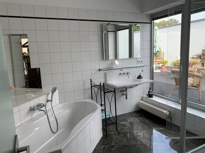 Penthouse-Maisonette von/an Privat – Vollbad