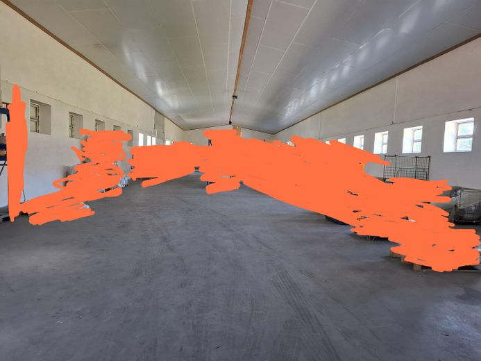 Entrepôt / hall commercial de 644 m² avec grande porte sectionnelle sur la B388 – Photo 5