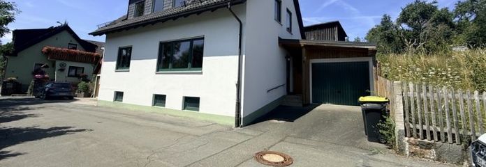 Modernisiertes Einfamilienhaus mit 5 Zimmern und 622 m² Grundstück in Selbitz