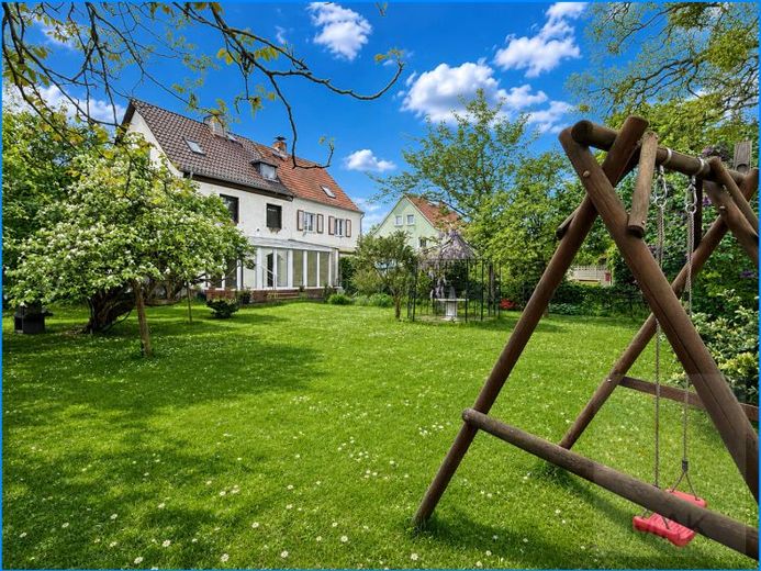 MAK Immobilien: Bliźniak z dużą działką w Berlinie-Zehlendorf – Zdjęcie 1