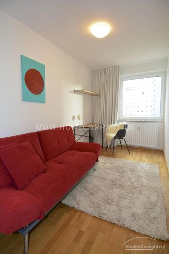 Appartamento di 4 locali completamente arredato a Tiergarten, vicino al KaDeWe – 79fa60dea80f88e7262d0115d2ab18d8cbcb2a64.jpg