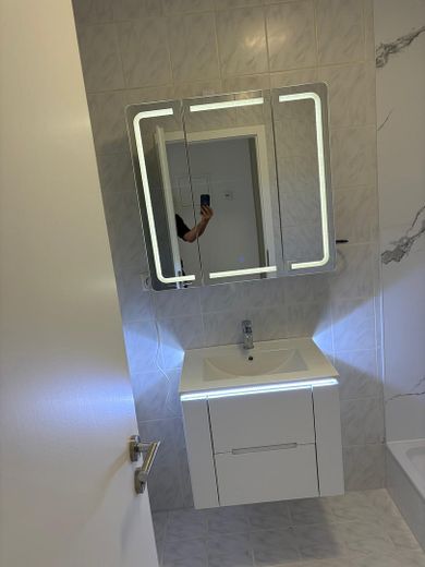 Helle Moderne 1-Zimmer Wohnung mit Einbauküche und Balkon in Motzen – Foto 15