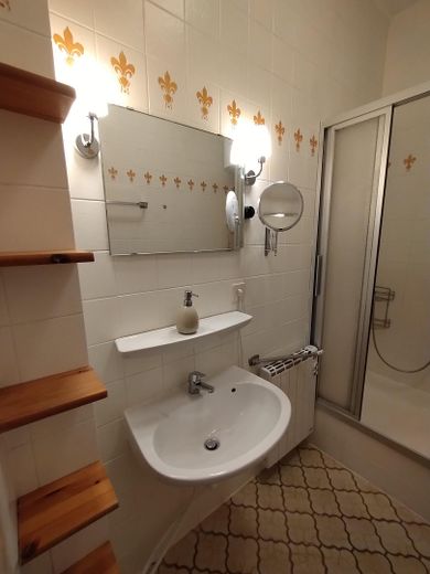 Kış dönemi için (1.10.26 - 31.4.2027 tarihleri arasında) romantik bir villada kiralık tatil dairesi – Waschbecken