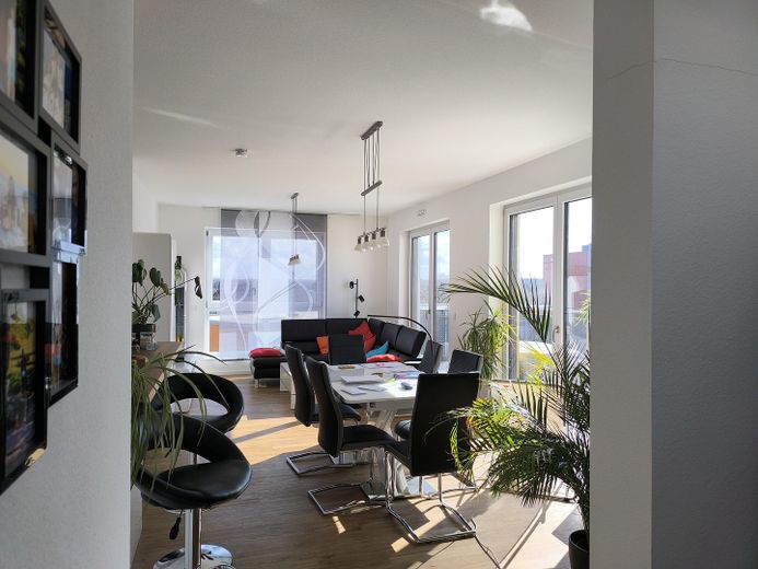 PENTHOUSE Frankfurt, direkt am MAIN, nähe Uniklinik, TG, Skylineblick, Provisionsfrei, Möbliert – Foto 22