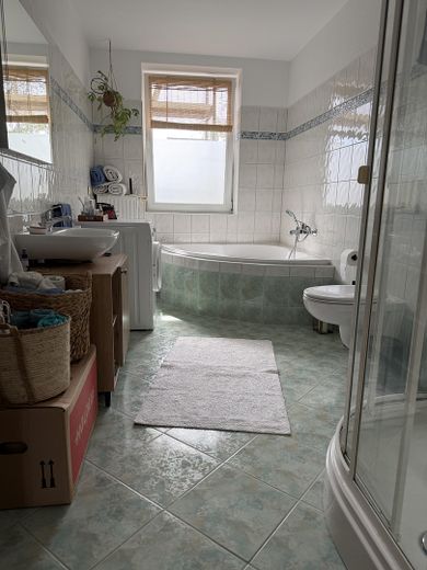 Großzügige 2-Zimmer-Wohnung mit Balkon und Aufzug – الصورة 4