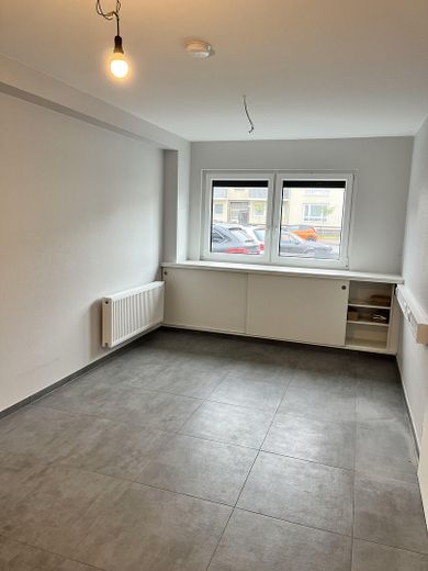 Büro links