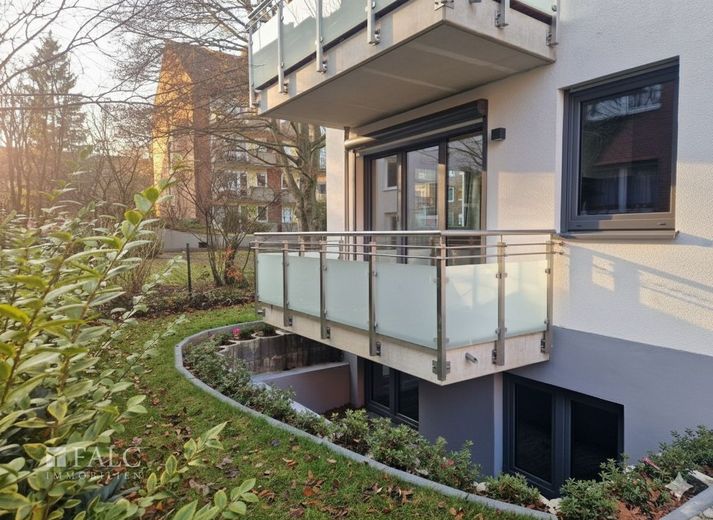 Energieeffizienter Neubau mit 3 Wohneinheiten und Business-Suite – Gartengeschoss