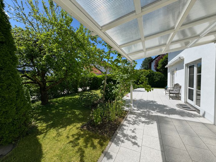 großzügiger Einfamilienhaus-Traum !!PROVISIONSFREI!! – Blick in den Garten