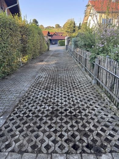 Zufahrt z. Grundstück