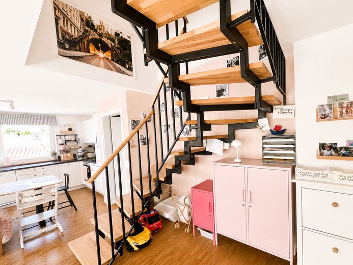 Moderna maisonette di 4 locali con ampia terrazza sul tetto nel centro del paese – Foto 7