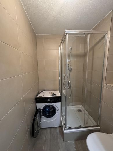 Splendido appartamento arredato di una stanza a Fürth – Foto 6