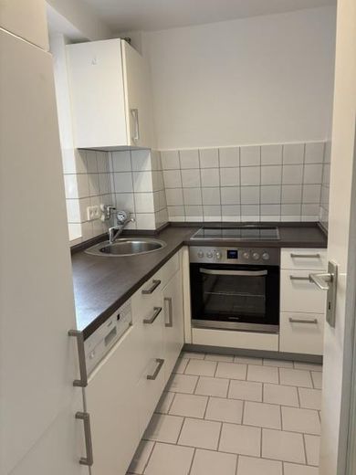 Hamburg Bergstedt’te geniş güneybatı sundurmalı ve yeşil manzaralı 2 odalı daire, 2. kat (son kat) – Fotoğraf 4