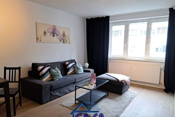 ALLES NEU: 2 Zimmer mit Balkon + Skyline Blick nahe dem Willy Brandt Platz gelegen