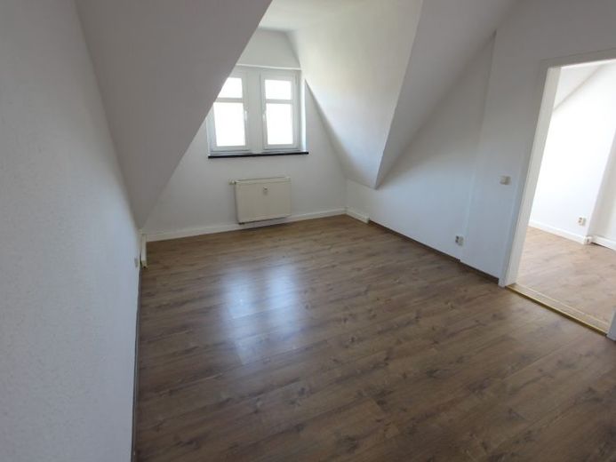 Individuelle Dachgeschosswohnung am Ziegelberg mit tollem Ausblick. – Foto 1