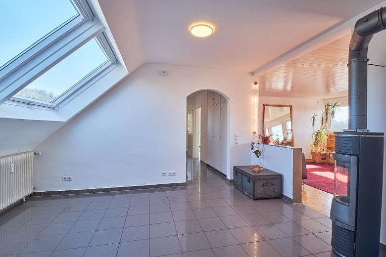 Gepflegte 4,5-Zimmerwohnung mit Stellplatz! !Provisionsfrei! – Essbereich o. Eingangsbereich