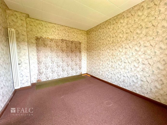 Preiswertes Familienhaus plus Baugrundstück! – Schlafzimmer
