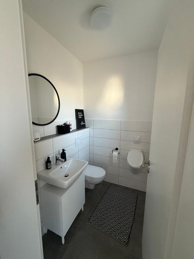 Modernes Reiheneckhaus in ruhiger Lage - gehobene Ausstattung – Gäste-WC