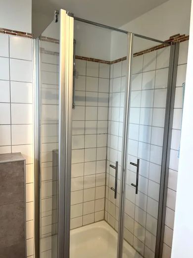 From 01.12 - 1-room apartment, 5 min from Völki - fully furnished, incl. utilities + electricity + internet – Glasdusche