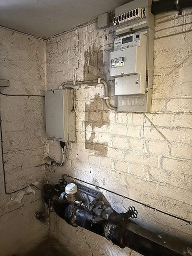 Gartenhof-Reihenhaus in Hannover-Marienwerder – Haustechnik | Strom + Wasser