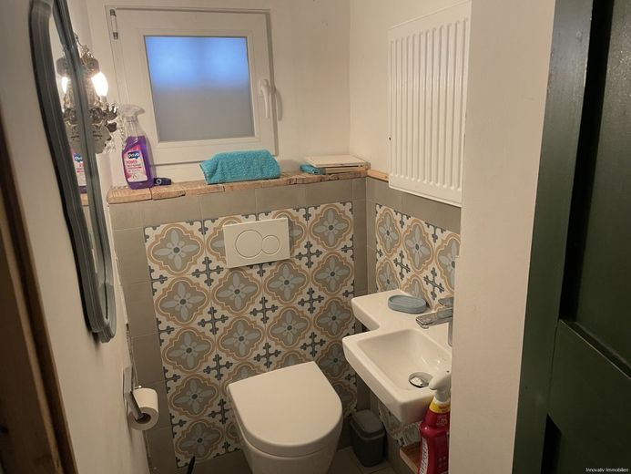 Modernisiertes Einfamilienhaus in idyllischer und ruhiger Lage von Dudweiler – Gäste WC EG