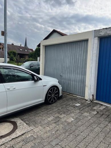 Charmantes Reihenendhaus in Kirchheim am Neckar – Garage + Stellplatz Nr. 1