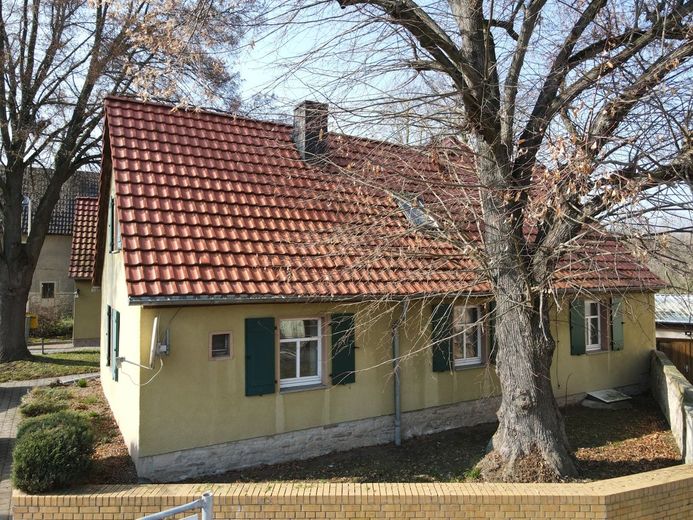 Historisches Dorfhaus-Ensemble mit Hofcharakter - Wohnen &amp; Arbeiten im Salzatal – Aussenansicht