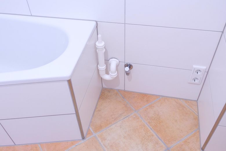 3-Zimmer EG-Wohnung im Loft-Stil in Mannheim-Rheinau Erstbezug nach Sanierung – Badezimmer