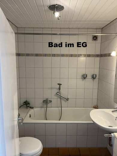 Stilvolles Einfamilienhaus mit Einliegerwohnung – Einliegerwohnung