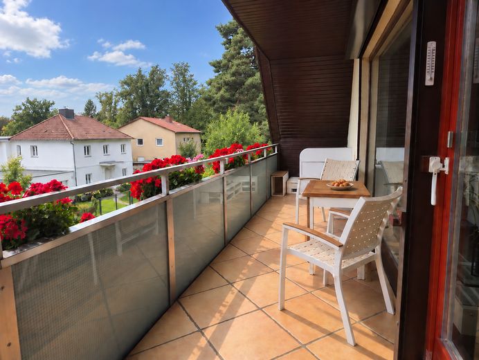 Wannsee: Helle 6-Zimmer-Maisonette mit großzügigem Garten – Balkon
