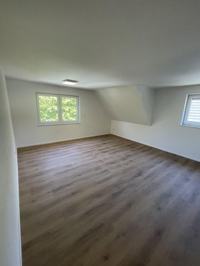Ludwigsburg-Hoheneck’te ankastre mutfak ve garajlı, modernize edilmiş 2 odalı daire – Foto 10