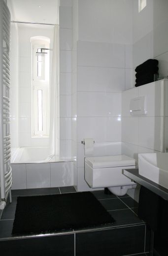 Charmante Gründerzeitwohnung mit originalem Kachelofen – फोटो 12