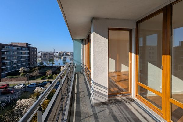 3 Zimmer Wohnung mit 2 Balkonen im 4. OG an der Rummelsburger Bucht mit Tiefgaragenplatz