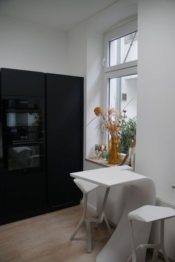 Repräsentative Büro-/Kanzleifläche im denkmalgeschützten Jugendstilhaus – 172 m² – Küche 2