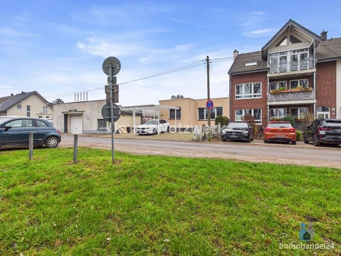 TOPANGEBOT***Bungalow mit großem Grundstück unmittelbar am See***NEU – Lage