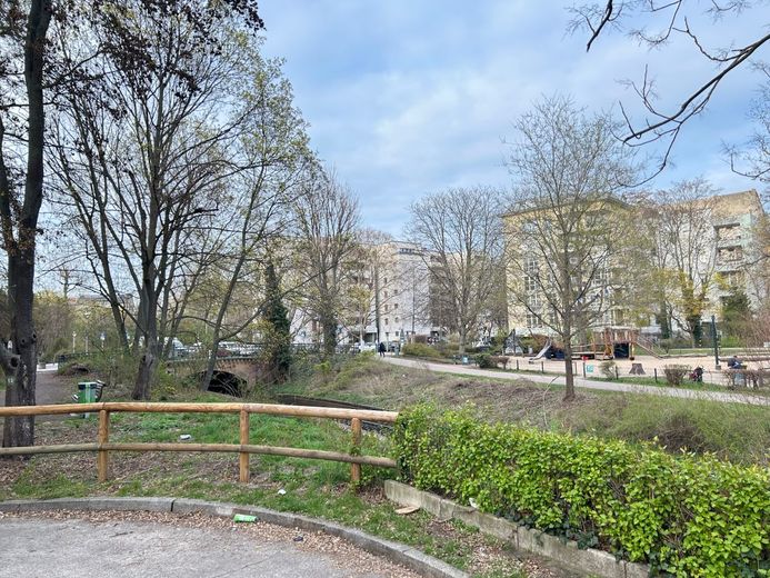 Freie Eigentumswohnung mit Balkon in außergewöhnlicher Lage Berlin – IMG_1012