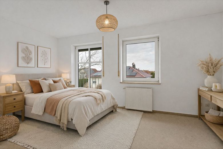 Charmantes Reihenmittelhaus mit viel Platz, Keller und Garten in gefragter Lage von Zwintschöna – Beispiel Schlafzimmer 1.OG