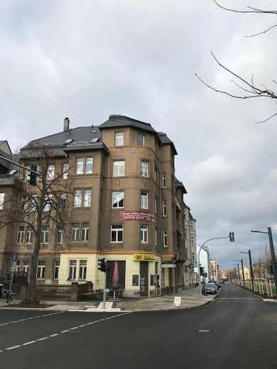 UNI Yakını Chemnitz Bernsdorf’ta YENİ 6 Odalı Daire – Aussenansicht