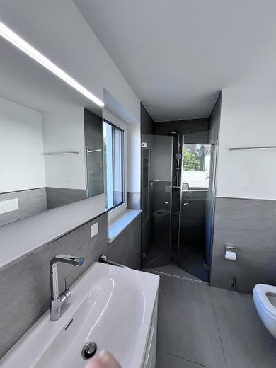 Tageslicht-Vollbad mit Dusche