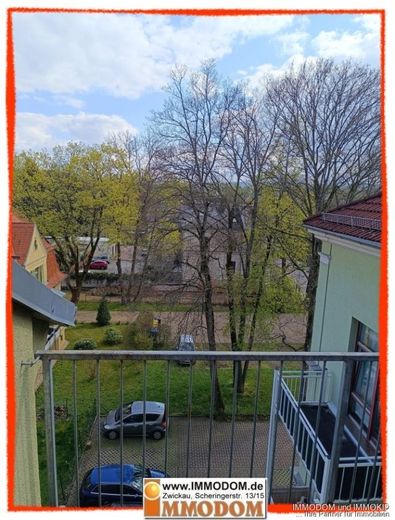 3-Zimmer-Dachgeschoss Wohnung mit BALKON, PKW-Stellplatz und offener Küche im Wohnzimmer zu vermieten! – Ausblick